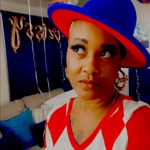 Meet your Posher, Lacy